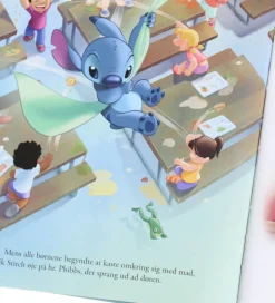 Bog - Stitch I Skole - Lilo & Stitch><noscript><img width=