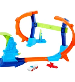 Bilbane - Stunt Tracks - Corkscrew Jump Champion>Hot Wheels Online
