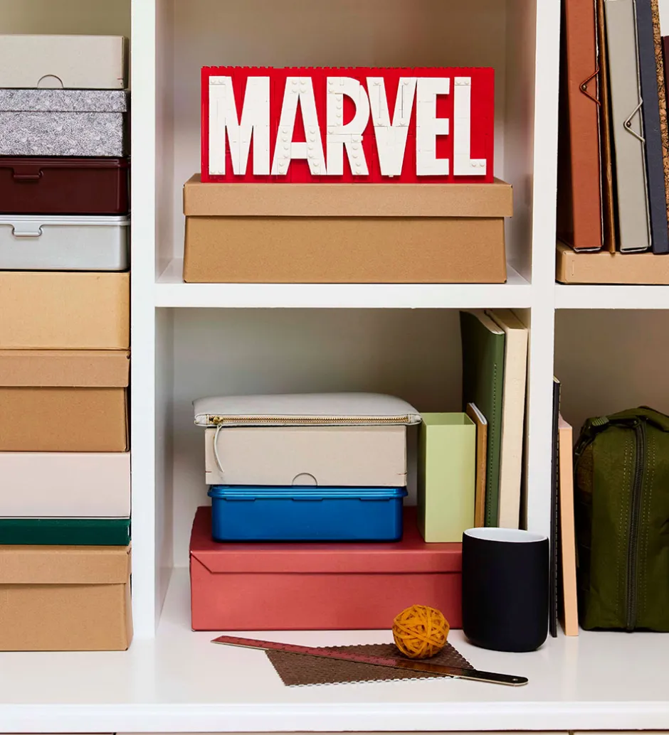 Marvel - MARVEL-logo Og Minifigurer 76313 - 931 Dele>LEGO® Clearance