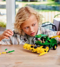 Technic - John Deere 9700 Forage Harve... 42168 - 559 Dele><noscript><img width=