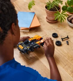 Technic - NEOM McLaren Extreme E-Racerbil 42166 - 252 Dele><noscript><img width=