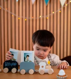 Trælegetøj - Fødselsdagstog - Træ>PlanToys Hot
