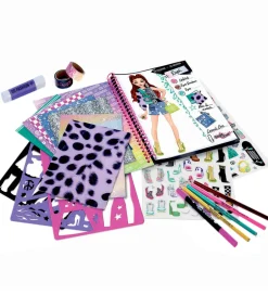 Fashion Designer Portfolio><noscript><img width=