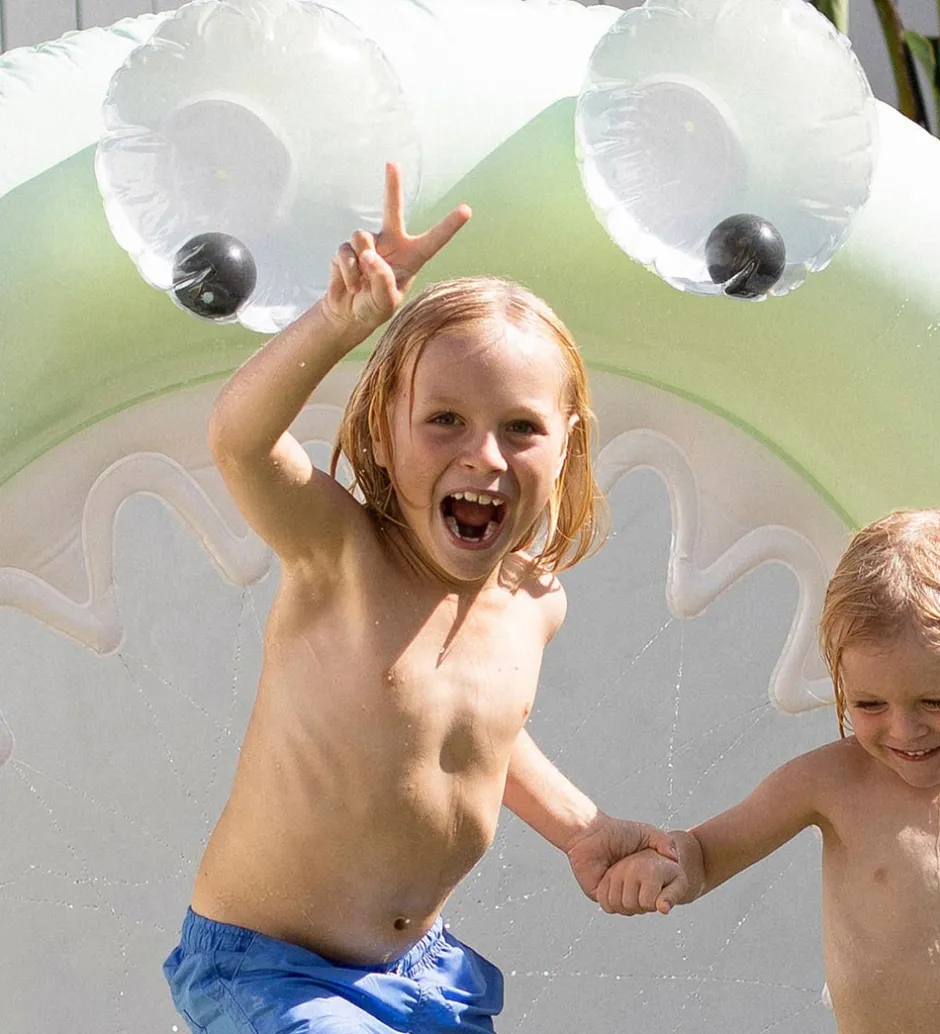 Oppustelig Sprinkler - 170x165 cm - Monty The Monster>SunnyLife Best