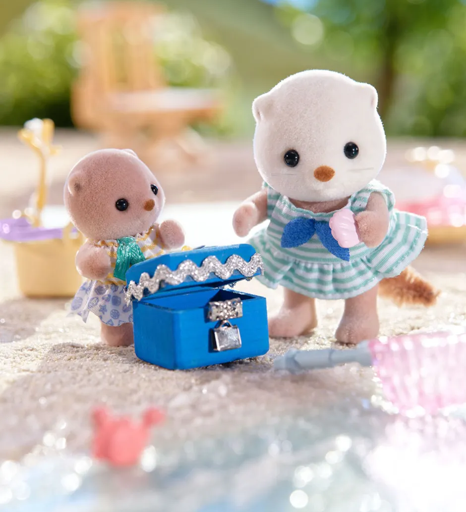- Sea Otter Sisters Splashy Snorkel - 5804>Sylvanian Families Hot